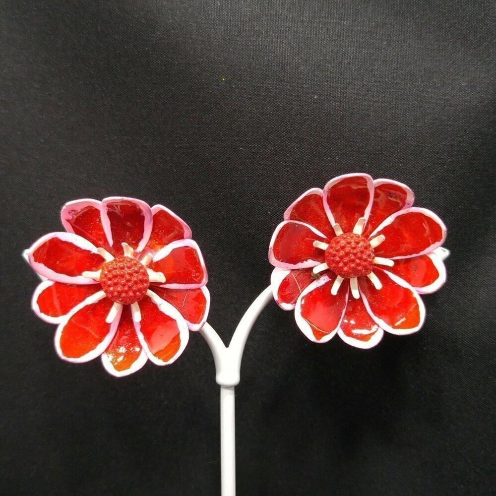 Vintage Red Enamel Flower Clip Earrings, Pink White Trim, 1950s 1960s, 1 3/8 In